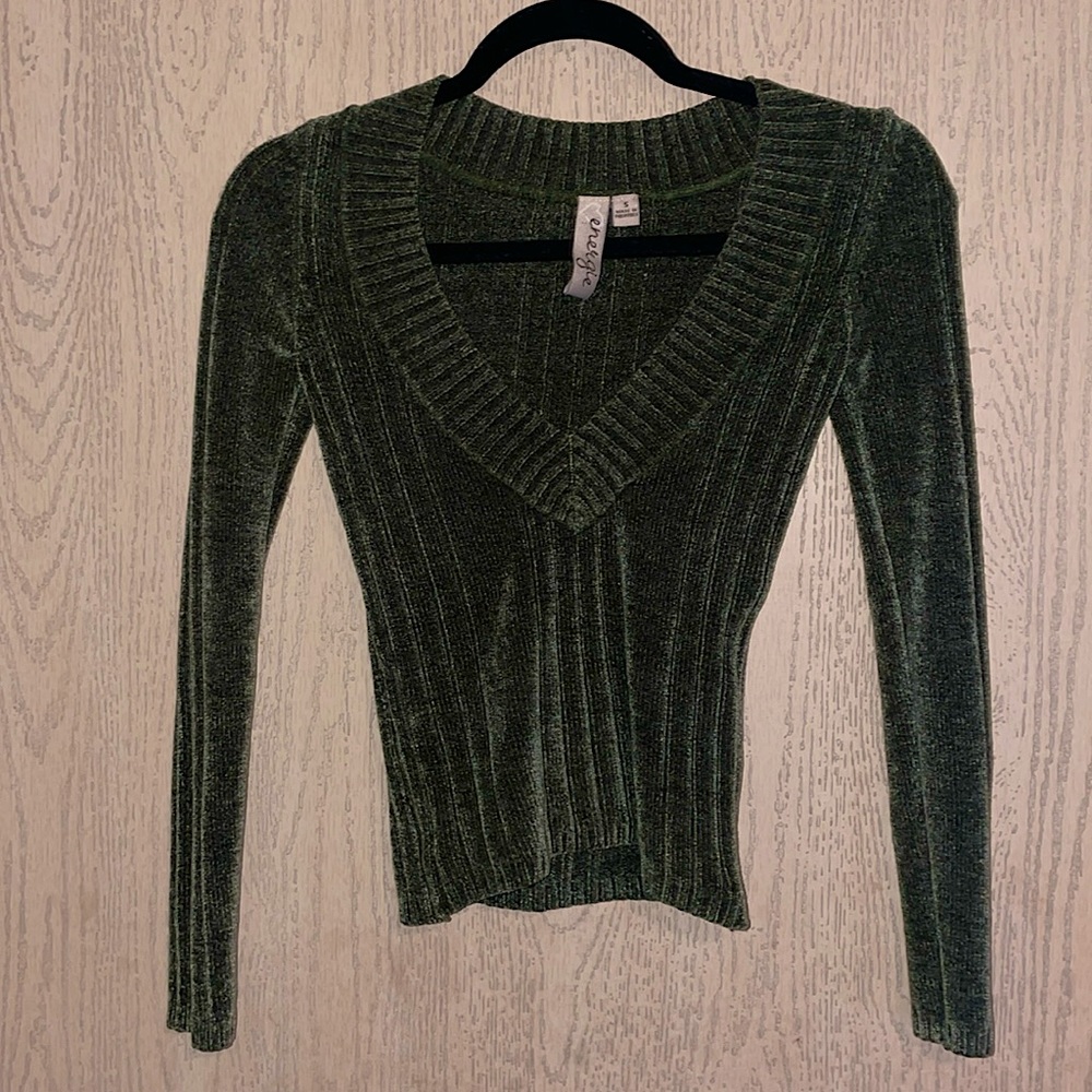 Energie Emerald Green Sweater/V- Neck Ribbed Sweater, size small